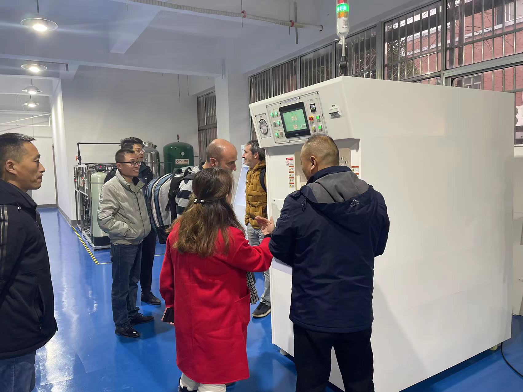 e263874f7a4154e8e842286cb32b54a5.jpg e263874f7a4154e8e842286cb32b54a5.jpg